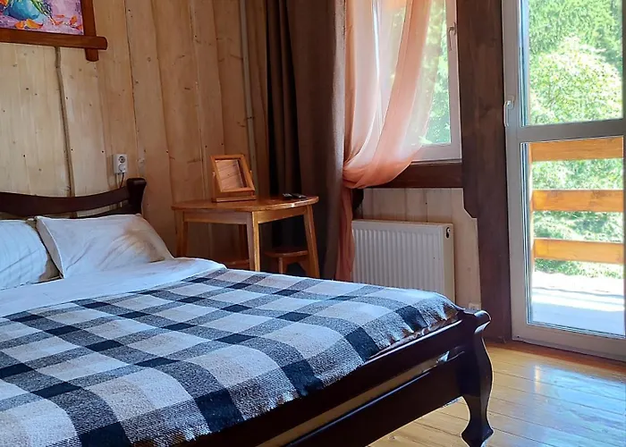 на скелі بيت للعطل *