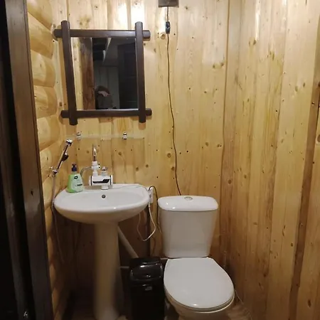 на скелі Semesterbostad *