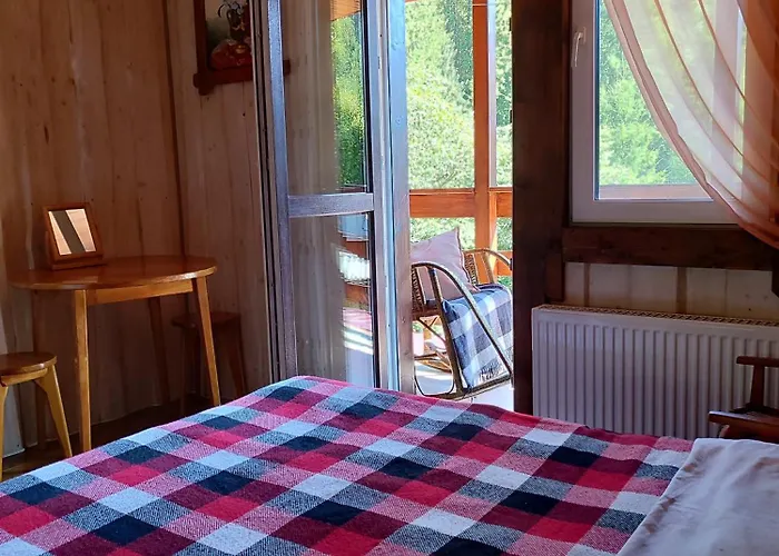 Nyaraló на скелі Krivorivnya